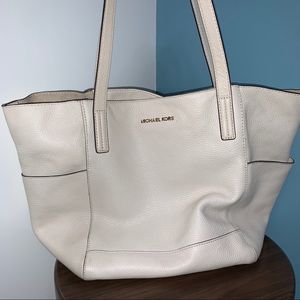 White Michael Kors Shoulder Bag